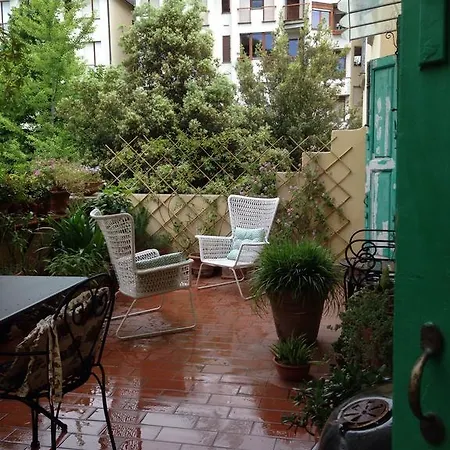 Apartment Quiet In The *