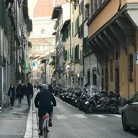 Quiet In The Florenz
